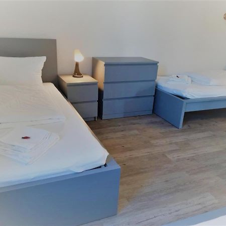 Mehrbett-Apartment 1 Citynah, Einfache Ausstattung Hamburk Exteriér fotografie